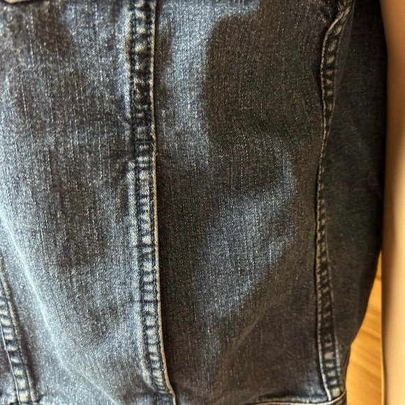 Women’s denim blue vest large Cabelas distressed - Picture 9 of 12